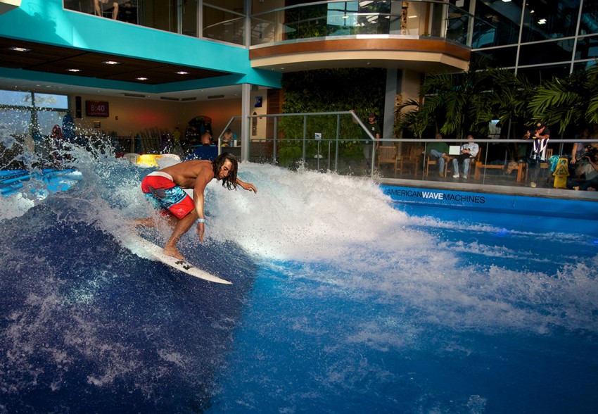 Pro Surfer Rob Kelly on SurfStream by American Wave Machines at Surfs Up NH | Surf Park Central