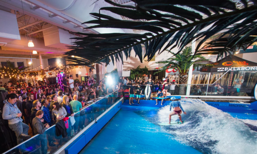 Katherine Guertin Surfing at Oasis Open 2016 | Photo by Yann Roy